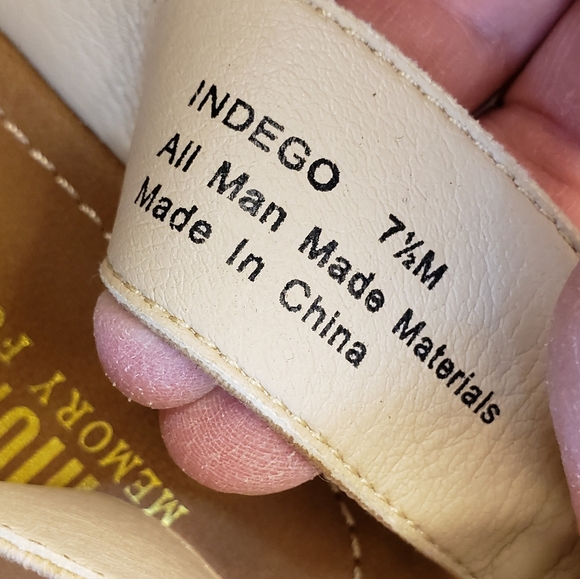 Cushionaire Memory Foam Sandals with Ankle-Straps Size 7½ - Picture 6 of 10